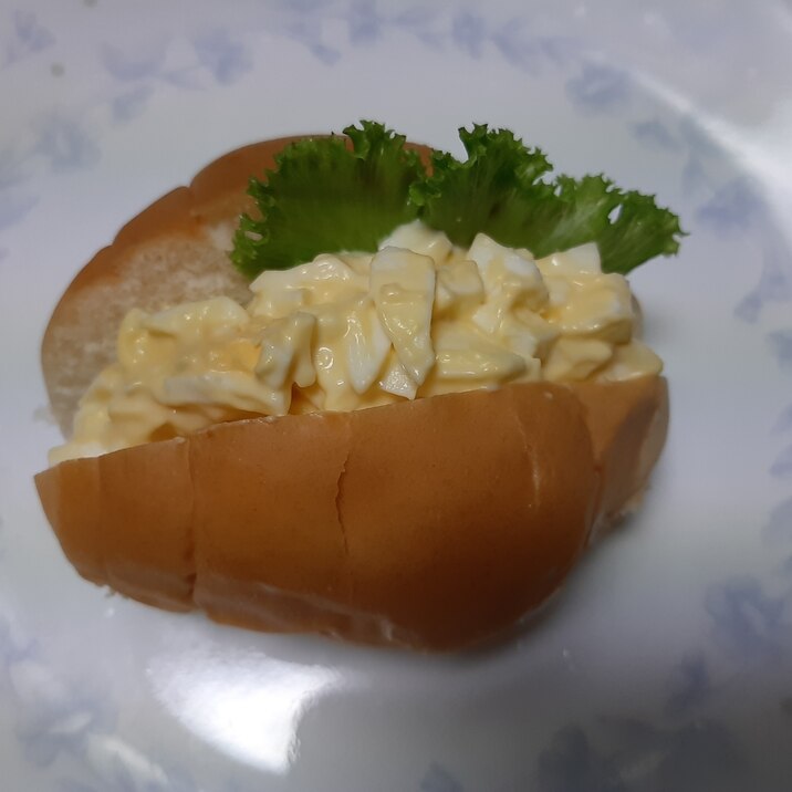 ロールパンサンド ゆで卵のマヨ和え